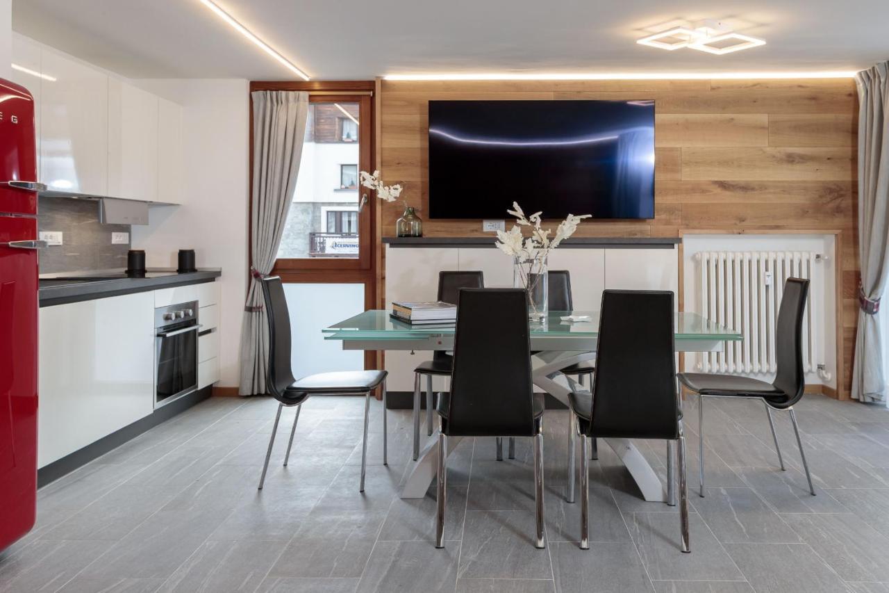 Hellochalet - The One - Garage, Bootdryer, Home Theatre With Subwoofer, Netflix, Hydromassage Turkish Bath Breuil-Cervinia Exteriör bild